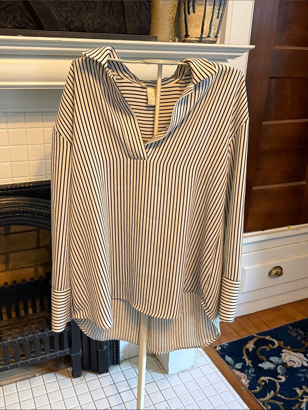 H&M Black and White Vertical-Stripe hi lo  Tunic Top- worn once- perfect shape